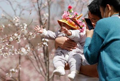 China's births fall in 2021, as workforce shrinks