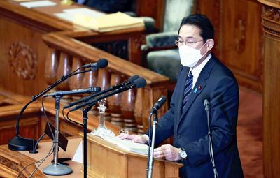 Kishida aims to pursue pandemic measures, 'new capitalism' in tandem