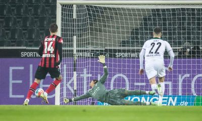 Sommer’s heroics not enough as Gladbach left looking over shoulder