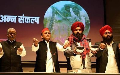 MSP, cane dues within 15 days, interest-free loans among Akhilesh’s promises to farmers