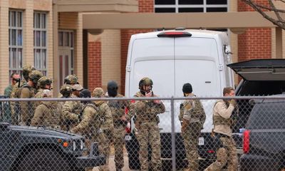 Texas synagogue siege: hostages safe and gunman dead after 10-hour standoff