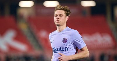 Frenkie de Jong to Chelsea latest: Bayern contact, Arsenal transfer admission, Barcelona stance