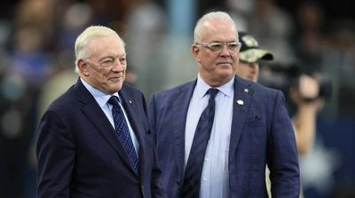 Stephen Jones Reacts to Cowboys Fans Throwing Trash at Officials