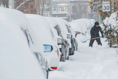 Travel woes as winter storm blankets eastern US and Canada