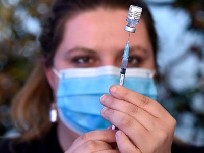 Qld concern over slowing COVID vaccination