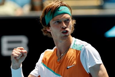 Rublev dispels Covid concerns with easy win