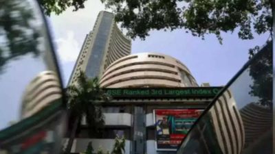 Sensex gains over 135 pts in early trade; Nifty tests 18,350