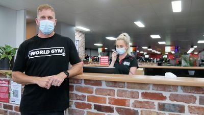 South West businesses rush to implement last-minute COVID-19 mask mandate