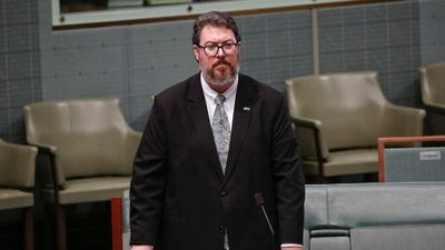 Scott Morrison forced to reprimand backbencher George Christensen over 'dangerous' COVID-19 vaccine comments