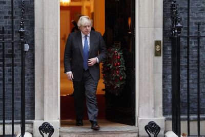 Boris Johnson agrees that ministers who ‘knowingly’ mislead Commons should quit, says No 10