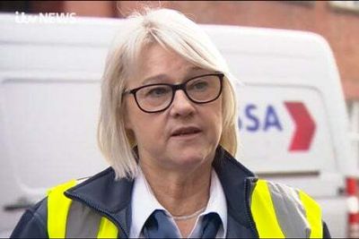 Bus driver dismissed after ‘being too short to drive bus safely’ wins back job