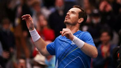 Australian Open: Feisty Andy Murray survives Basilashvili scare