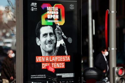 Spain urges Djokovic to set an example and get vaccinated