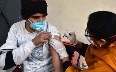 COVID-19 | Active cases cross 17.6 lakh across India
