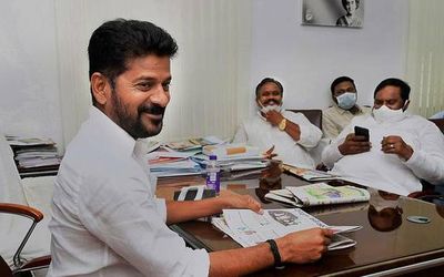 Telangana Pradesh Congress Committee chief faults closure of schools when pubs are open