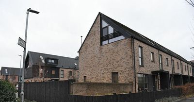 Glasgow neighbours ordered to tear down fences that added common land into their gardens