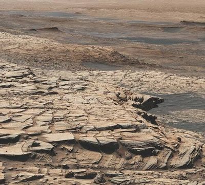 Curiosity finds "intriguing carbon signatures" on Mars