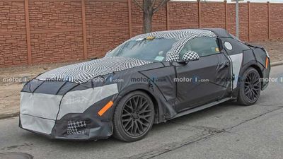 V8 Confirmed: Next-Gen Ford Mustang GT Sounds Burbly In New Spy Video