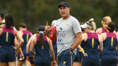 Brisbane Lions AFLW coach Craig Starcevich calls on AFL men to fast-track professionalisation