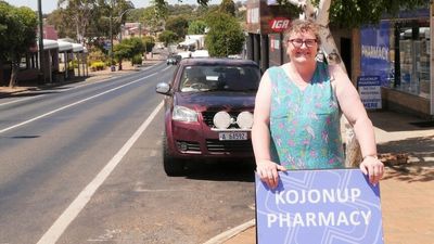 COVID brings nurse Judith Warland out of retirement ahead of WA's border reopening