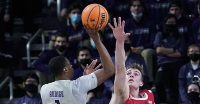Northwestern can’t knock off No. 8 Wisconsin as Johnny Davis scores 27