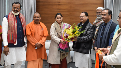 UP elections 2022: Samajwadi Party patriarch Mulayam Singh Yadav's daughter-in-law Aparna Yadav joins BJP