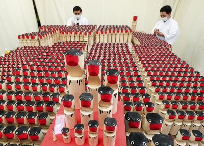 Tokyo shrine prepares bird figures for annual ritual