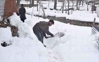 Seven-year-old buried alive under snow in Jammu and Kashmir's Kishtwar