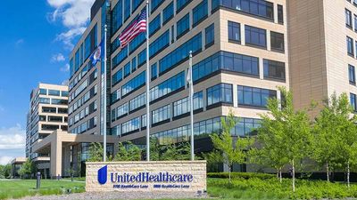 UnitedHealth Earnings Top Views; UNH Stock Rises Near Key Level