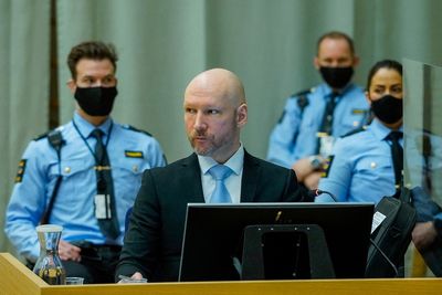 Norwegian mass killer Breivik as dangerous now as a decade ago, court told