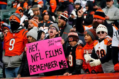 Bengals fan saved the life of a Raiders fan before playoff game