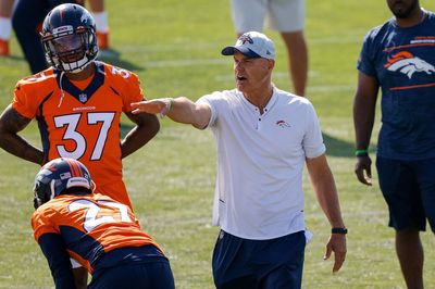 Seahawks request permission to interview Broncos defensive coordinator