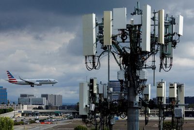 International airlines suspend some flights to US over 5G