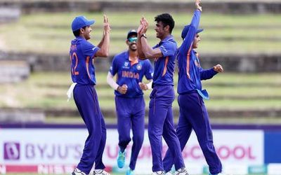 U-19 WC | COVID-hit India stroll into QFs after beating Ireland; Australia win too