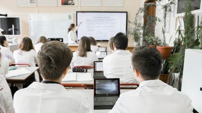 States to go their own ways on return-to-school rules, including COVID-19 testing