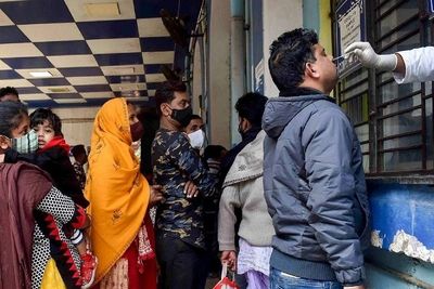 India logs over 3.17 lakh COVID-19 cases; daily positivity rate 16.41 pc
