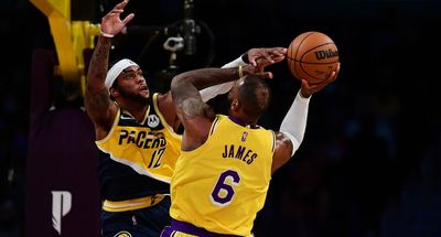 Recap: Lakers fall apart in fourth quarter to lose vs. Pacers