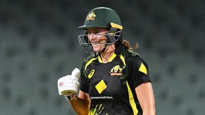 Tahlia McGrath stars as Australia scores nine-wicket win over England in Women's Ashes T20 international