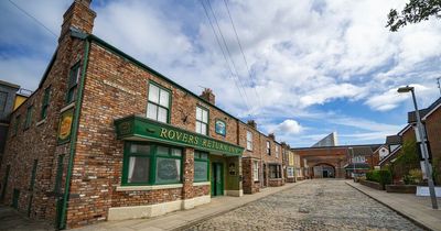 Coronation Street favourite wows as she shares first look at return to the cobbles