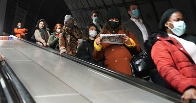 Commuters head back to work in 'new normal' after Covid Plan B restrictions scrapped