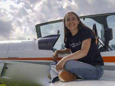 Teenager becomes youngest woman to fly solo around the globe