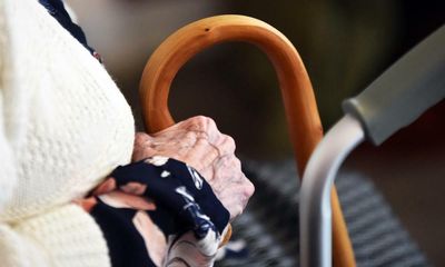 ‘Dangerous’ to lift self-isolation rules for care home staff in England