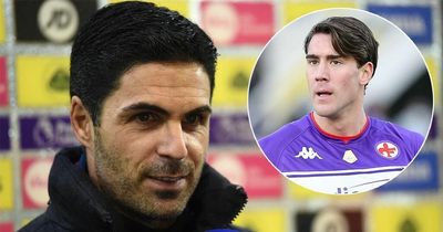 Mikel Arteta directly confirms Arsenal "working hard" on Dusan Vlahovic transfer plan