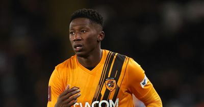 'Incredible!' - Manchester United youngster Di'Shon Bernard earns rave reviews on loan at Hull