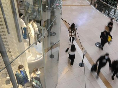 Paid leave to boost Vic worker third doses