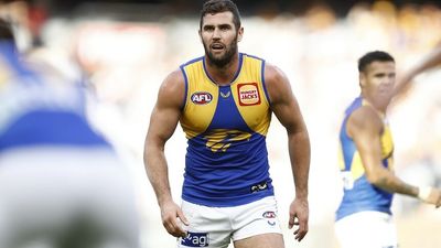 West Coast's Jack Darling banned from training for failing to meet AFL COVID vaccine mandate