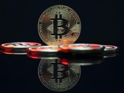 Bitcoin Slips Below Crucial $40K Level, Taking Ethereum, Dogecoin Down With It: US Treasuries, Russia, Outflows And More That's Weighing