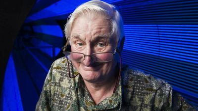 Raiders' moving tribute to Questacon founder