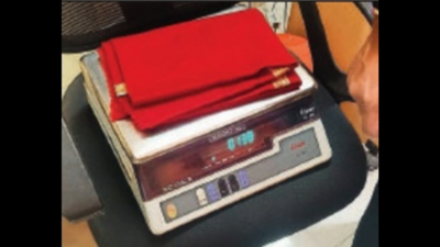 Kolkata: Forest officials bust banned Shahtoosh shawl racket, arrest three Kashmiri men