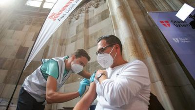 Austrian parliament votes in favor of making COVID vaccines mandatory for adults